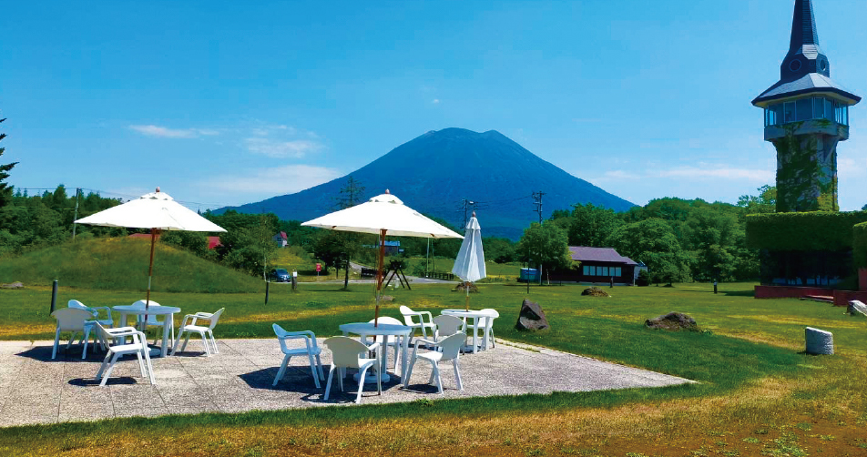 羊蹄山と歴史的な建造物＠有島記念館